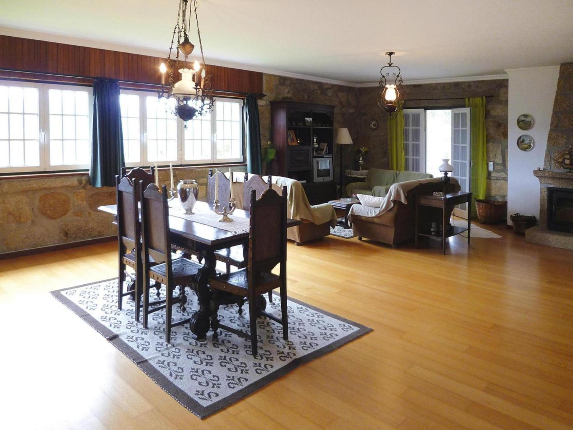 Holiday Home, Luzim Bagian luar foto